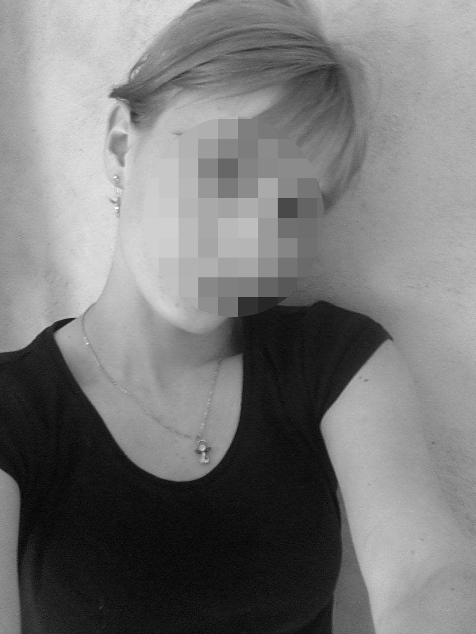 Femme seule cherche geniteur